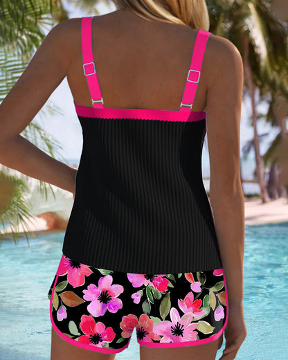 Tankini elegante con short floral Caleta