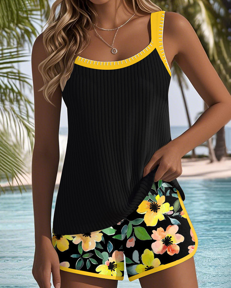 Tankini elegante con short floral Caleta