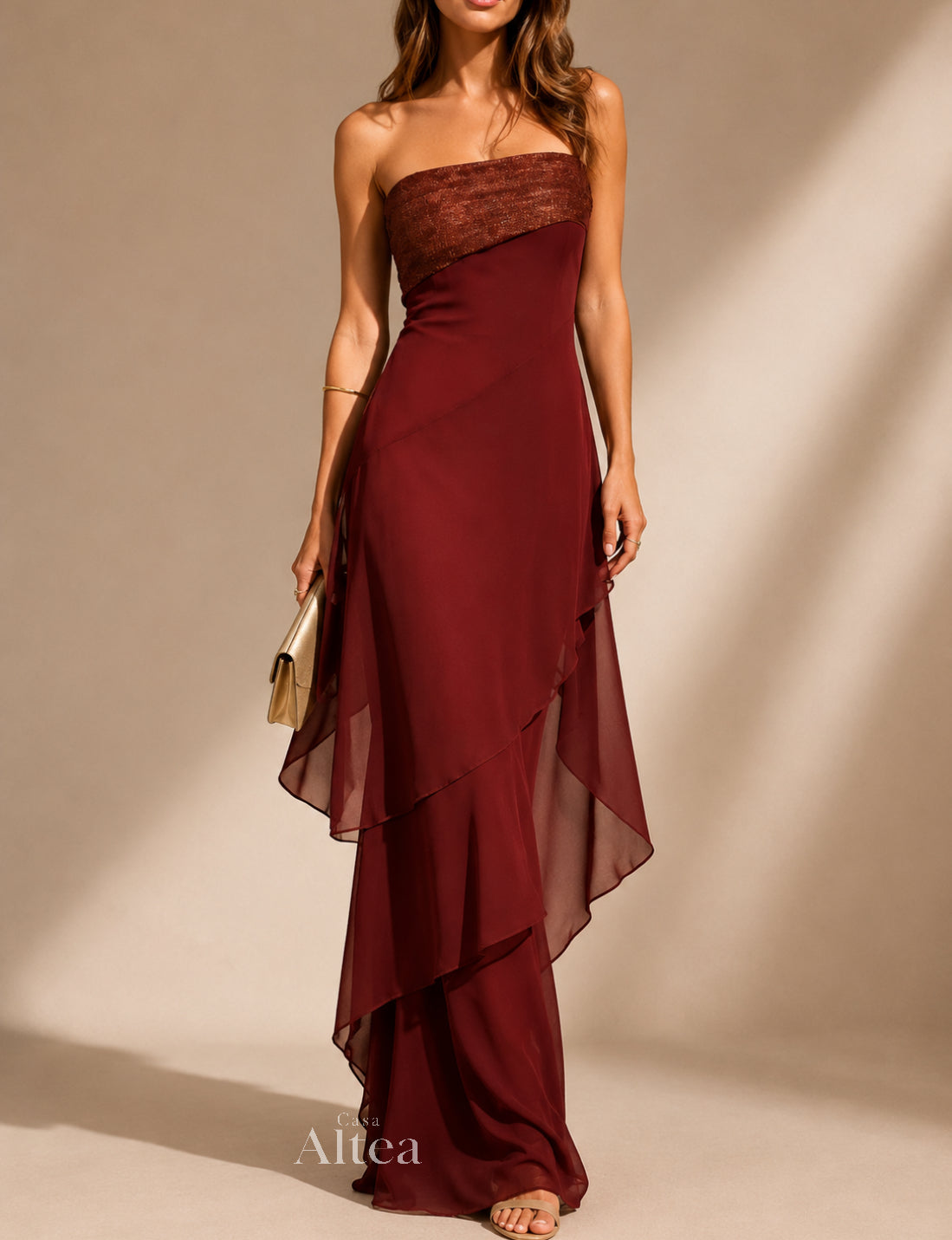 Vestido maxi palabra de honor con falda de volantes Marina (foto del proveedor)