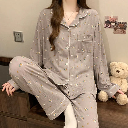 Pijama de punto suave Noelia (foto del proveedor) gris flores
