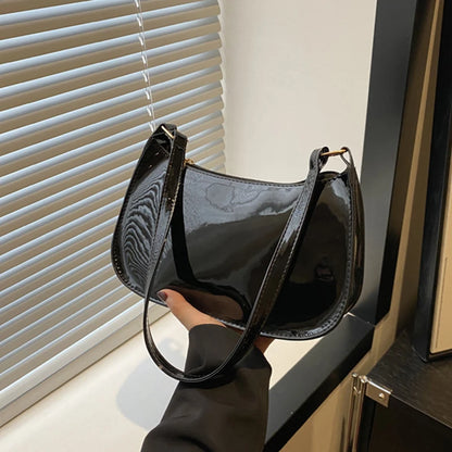 Bolso de hombro de charol Ruby - Negro