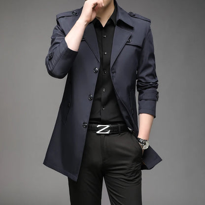 Gabardina corta estilo inglés Víctor (foto del proveedor) azul marino