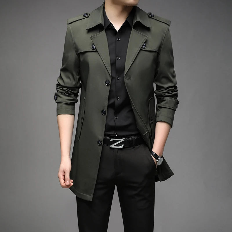 Gabardina corta estilo inglés Víctor (foto del proveedor) verde militar