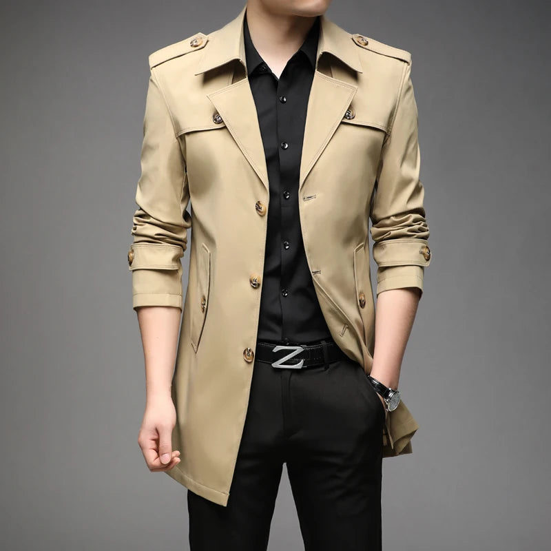 Gabardina corta estilo inglés Víctor (foto del proveedor) caqui