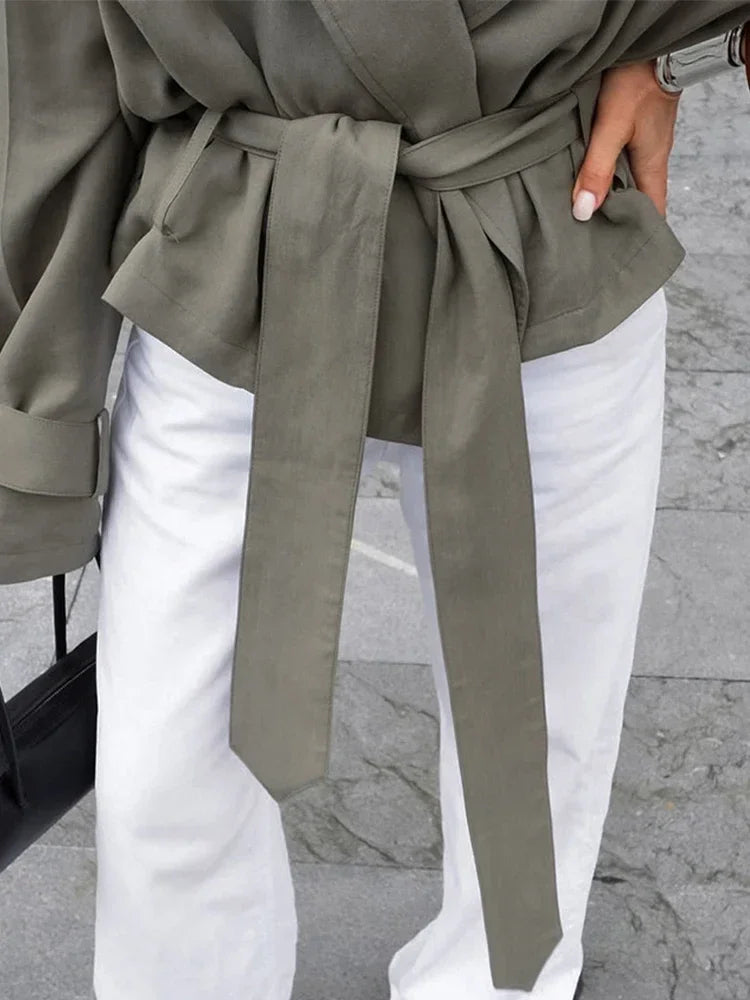 Gabardina de solapa ancha con cinturón Emma (foto del proveedor)