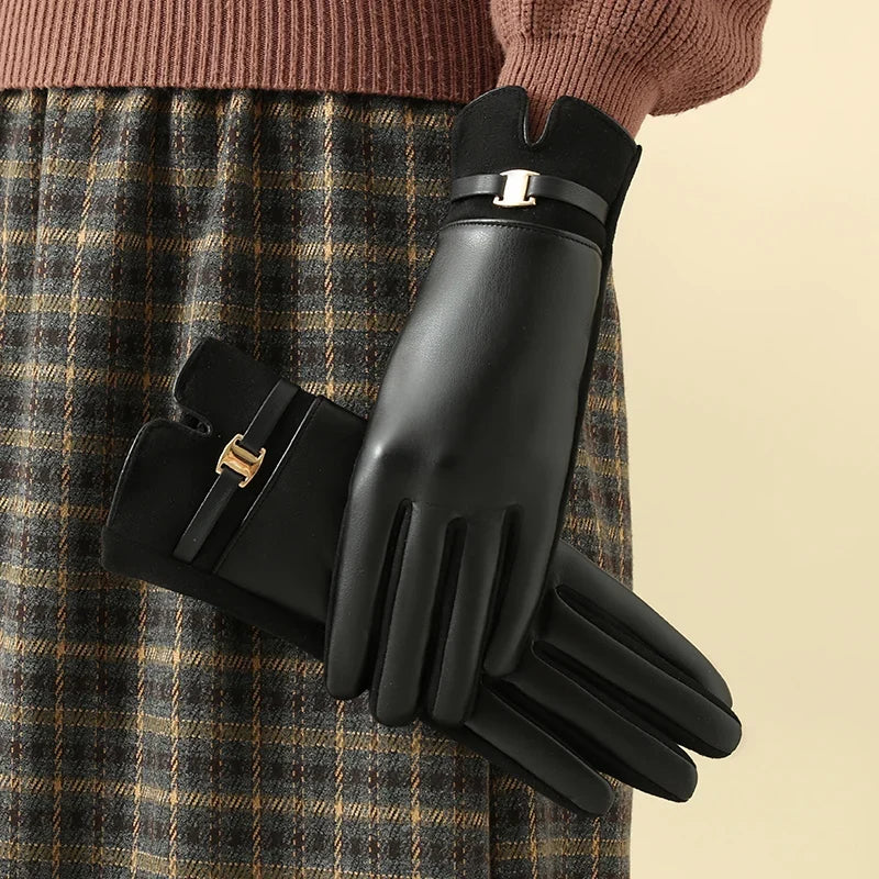 Guantes elegantes de piel vegana - detalle - Negro
