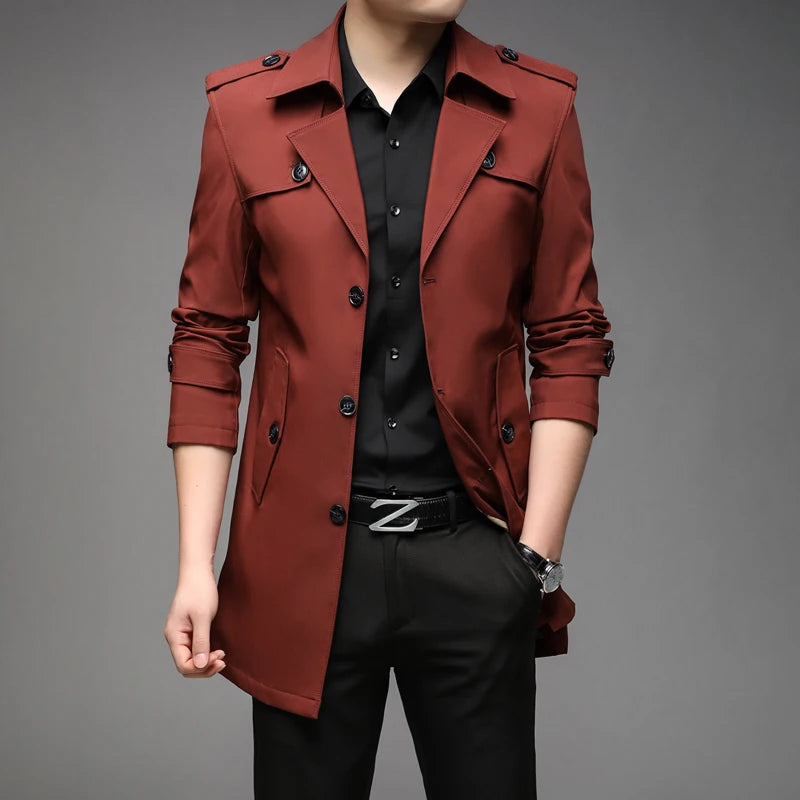Gabardina corta estilo inglés Víctor (foto del proveedor) burdeos