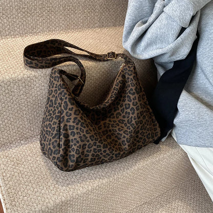 Bolso hobo de leopardo Leire - Leopardo oscuro