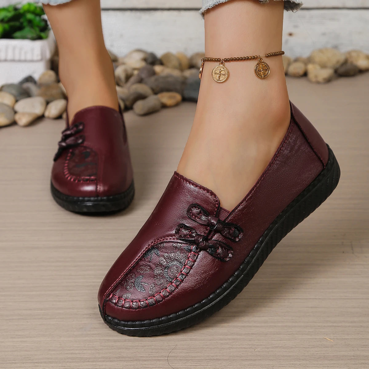 Zapato cómodo de piel sintética Pilar (foto del proveedor)
