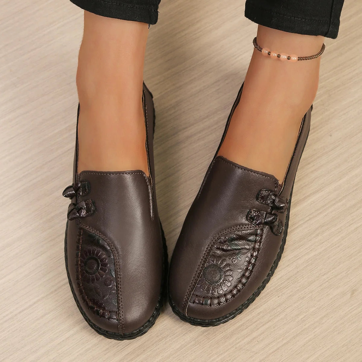 Zapato cómodo de piel sintética Pilar (foto del proveedor)