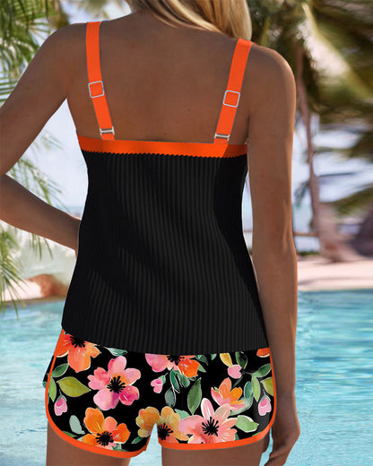 Tankini elegante con short floral Caleta