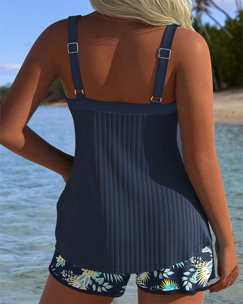 Traje de baño de rayas con short de playa Coral