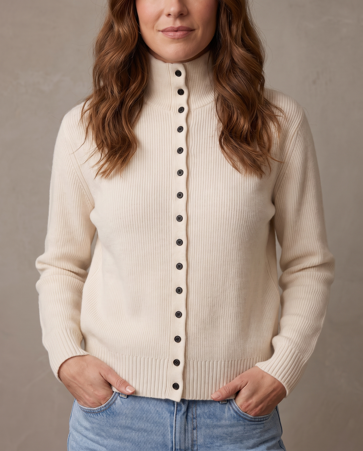 Jersey de cuello alto con botones Ingrid - Crudo