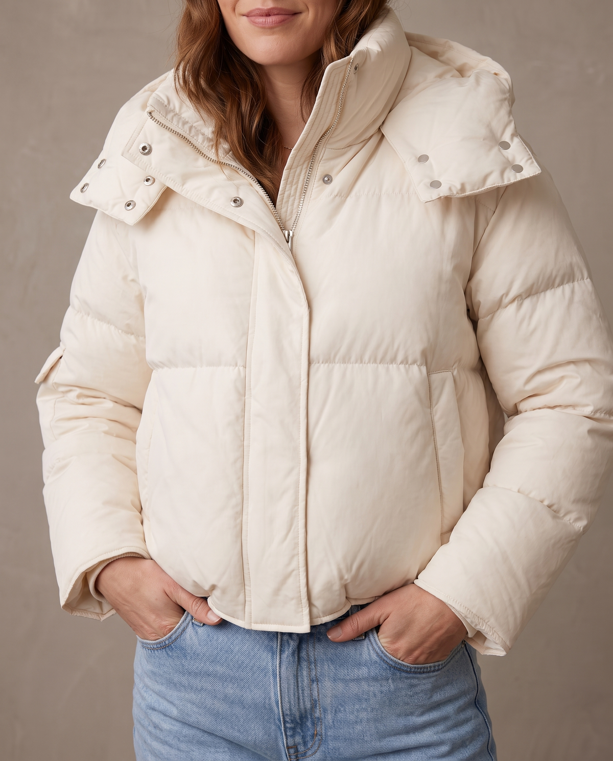 Chaqueta acolchada corta con capucha Uma - Crudo