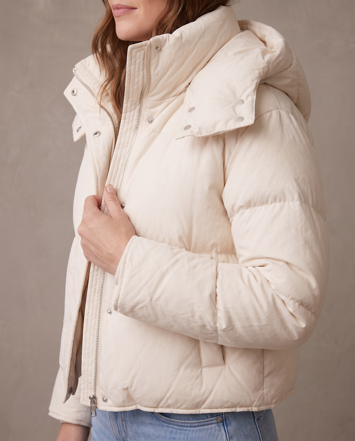 Chaqueta acolchada corta con capucha Uma - Crudo