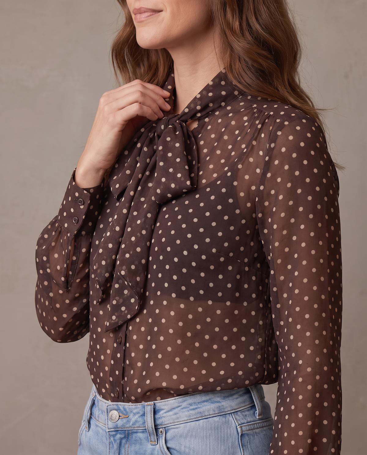 Blusa de lunares con lazada Valeria - Marrón