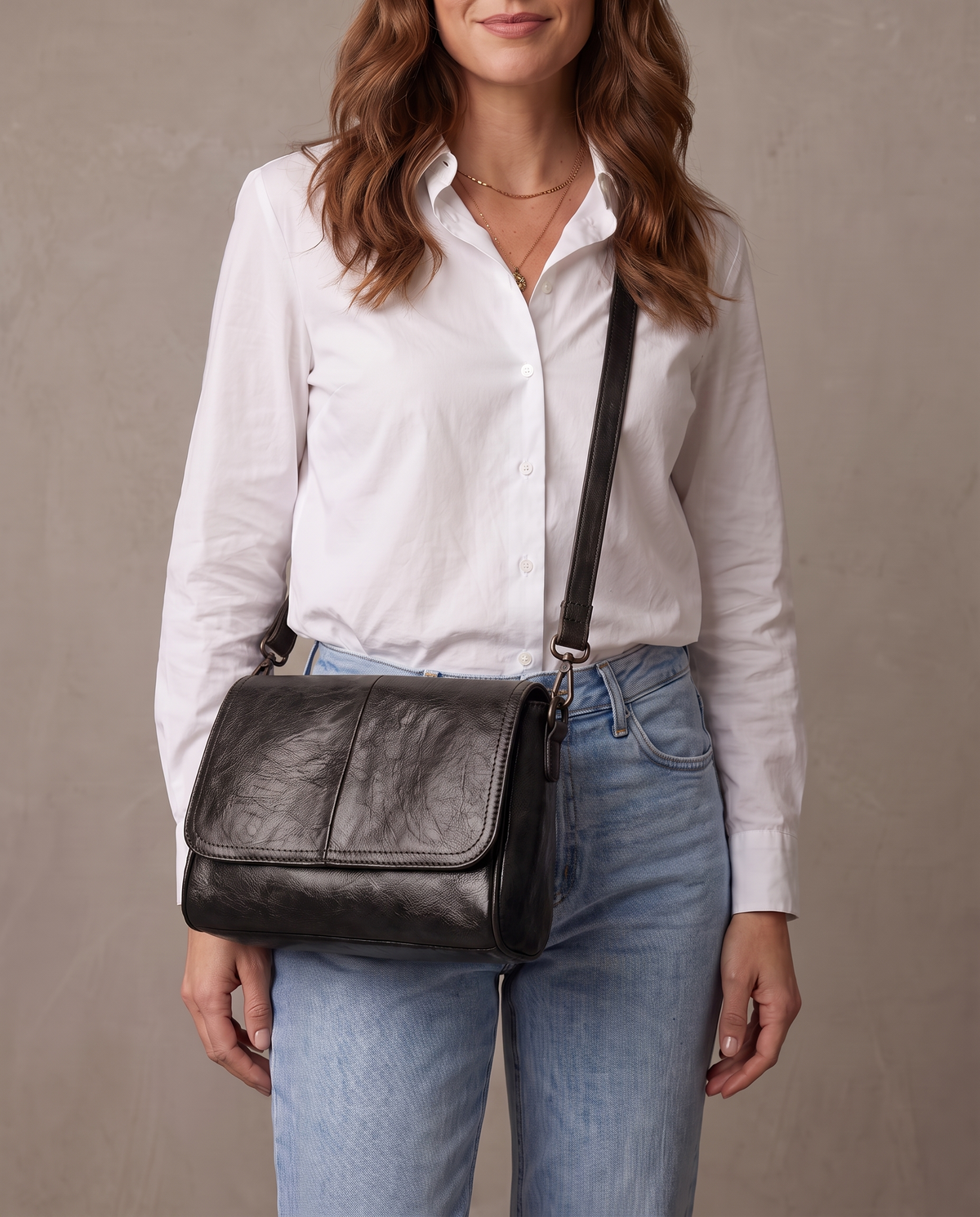 Bolso bandolera de solapa Alma - Negro