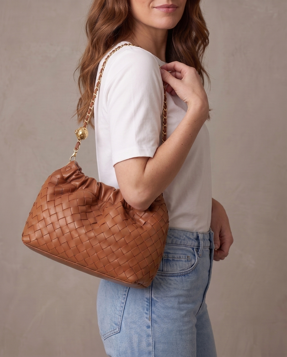 Bolso trenzado con cadena Olivia, otra vista - Camel