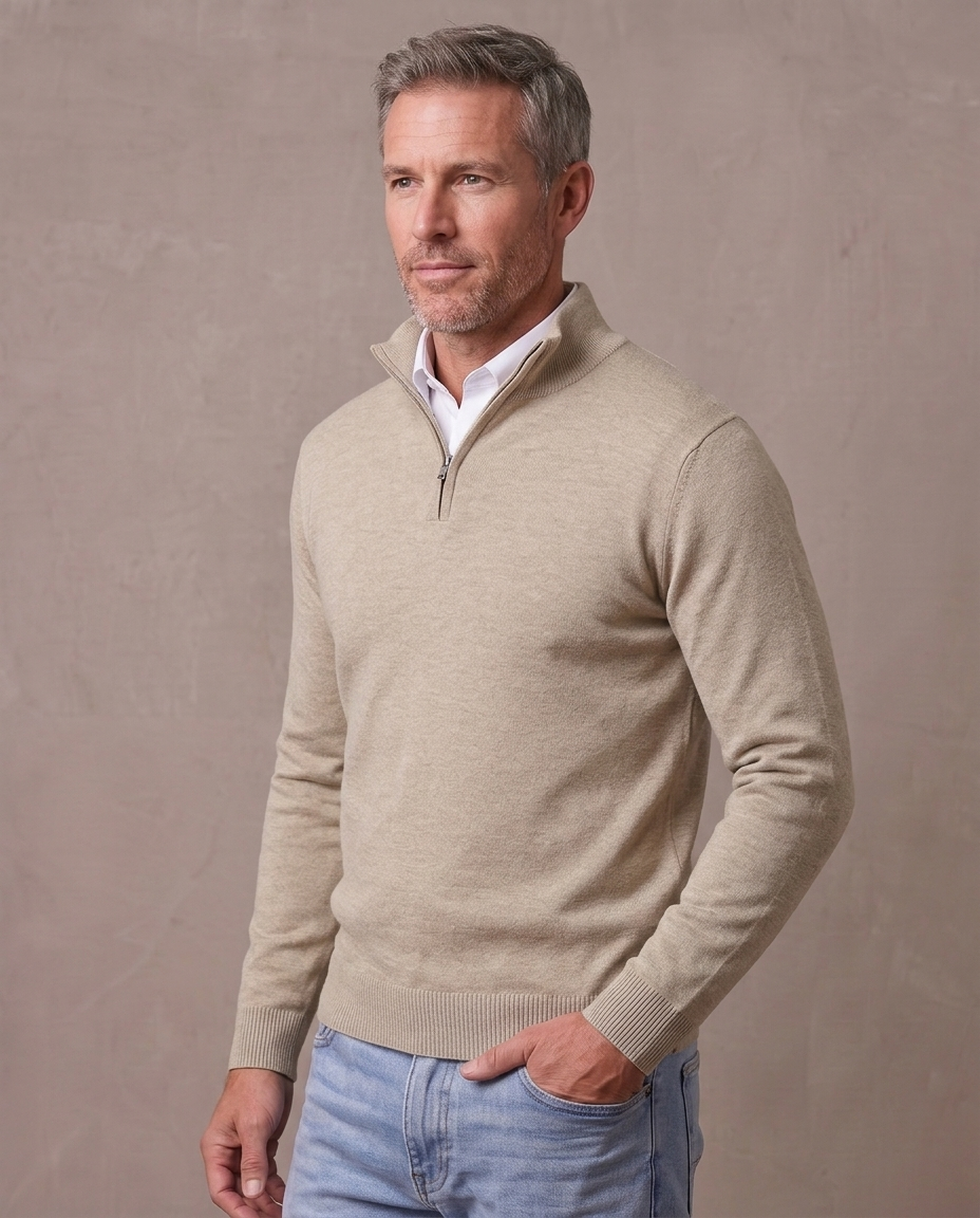 Jersey de punto fino con media cremallera Marcos, vista de tres cuartos - Beige