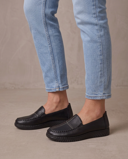 Zapato cómodo de piel sintética Pilar, vista lateral - Negro