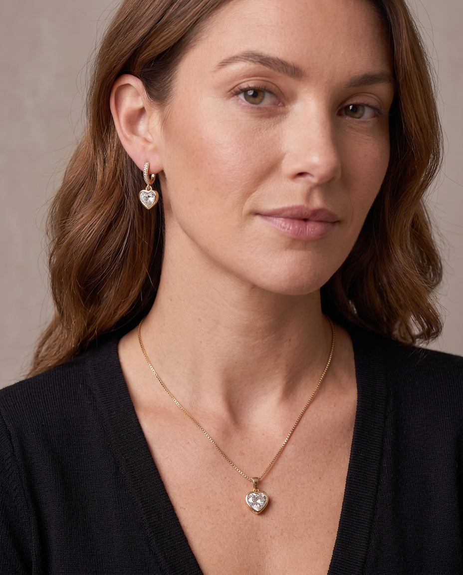 Set de collar y pendientes Estela, detalle - Corazón de cristal