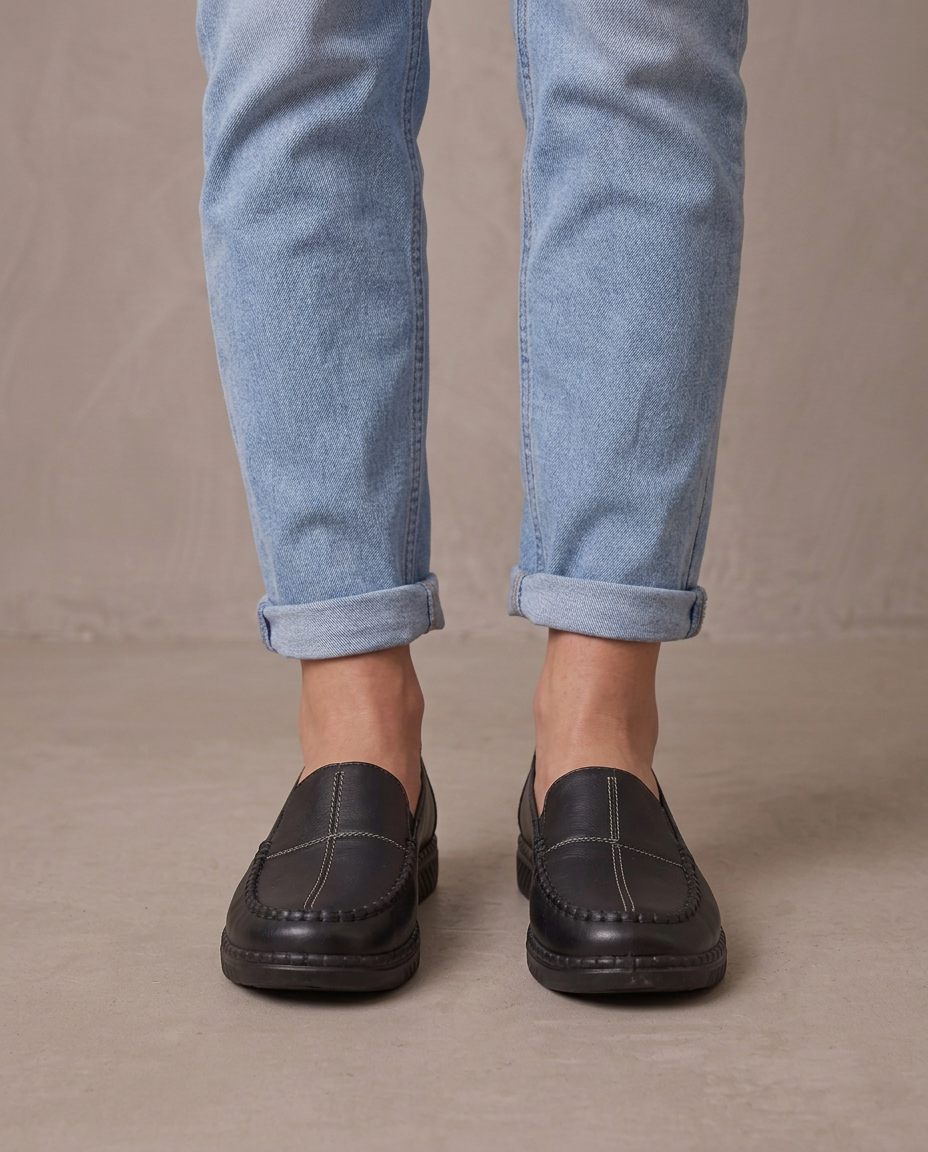 Zapato cómodo de piel sintética Pilar, vista de frente - Negro