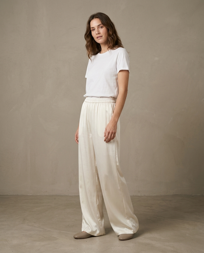 Pantalón ancho satinado de cintura elástica Begoña, cuerpo entero, crudo, otra modelo (antigua)