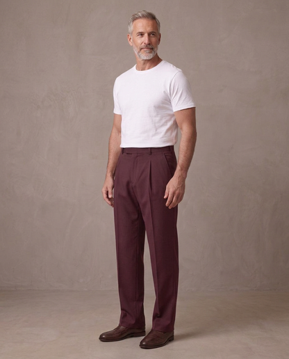 Pantalón de vestir de pinzas Aurelio, vista de tres cuartos - Burdeos