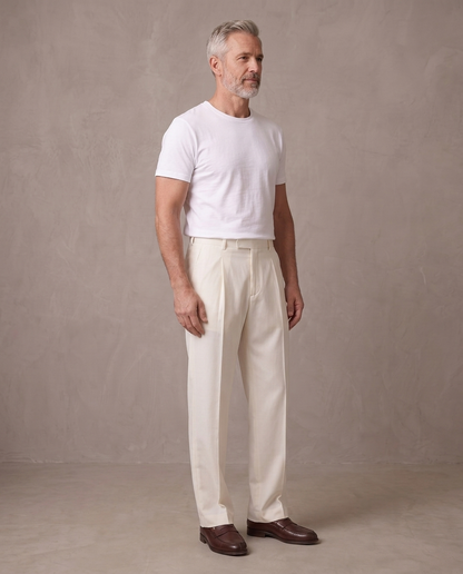 Pantalón de vestir de pinzas Aurelio, vista de tres cuartos - Crudo