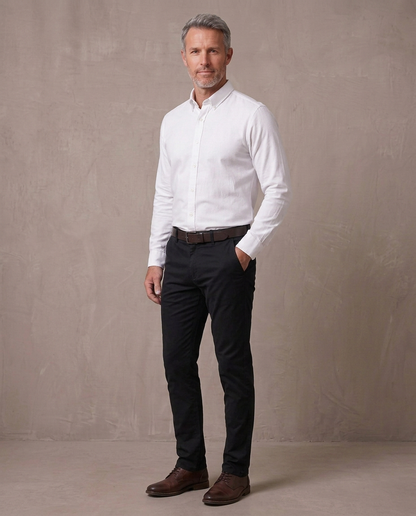 Pantalón chino elástico Pablo, vista de cuerpo entero - Negro