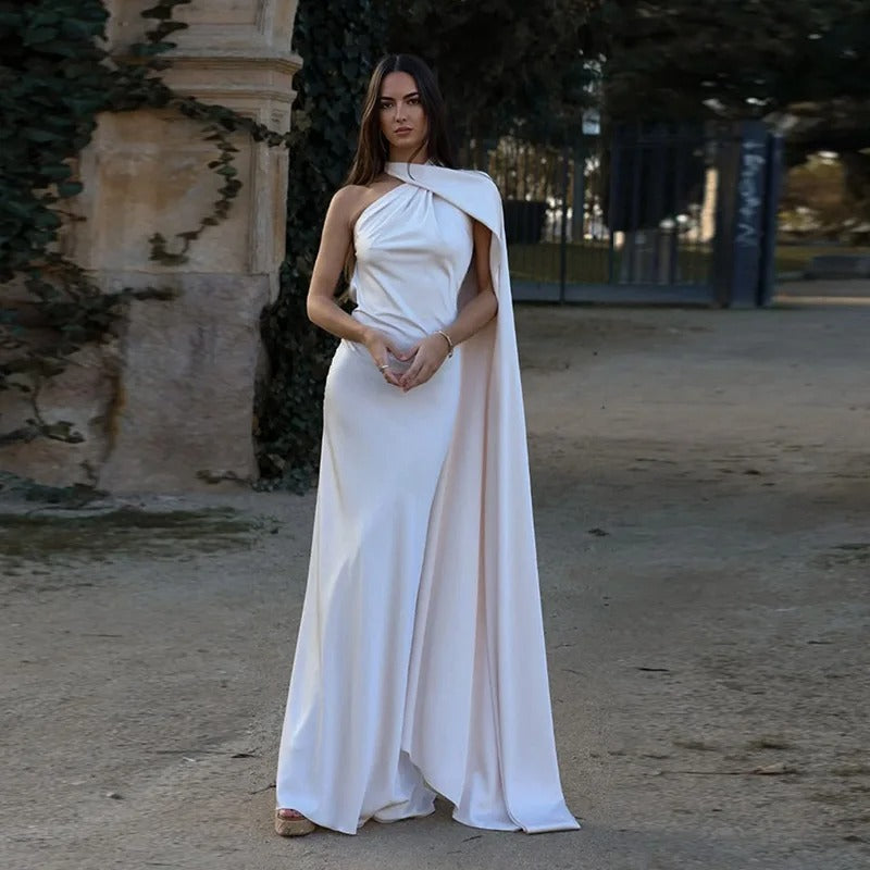 Vestido maxi satinado asimétrico Vittoria (foto del proveedor)