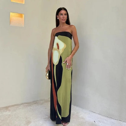 Vestido maxi palabra de honor con estampado artístico Aurelia (foto del proveedor)