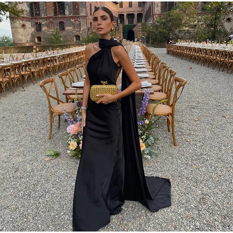 Vestido maxi satinado asimétrico Vittoria (foto del proveedor)
