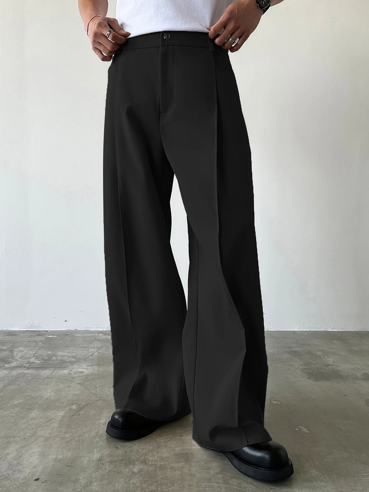Pantalón de vestir de pinzas en negro (antigua)