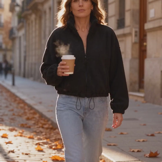 Chaqueta corta de borreguito Carla, vídeo en la calle (Negro) - Vídeo